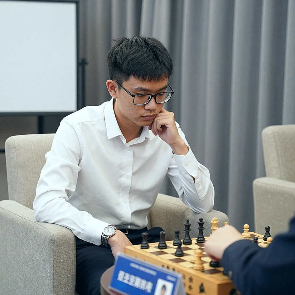 27 मिनीचर, 10 ओपनिंग लेख और एक सितंबर का अंक: ChessBase Magazine #225 की असली बहस